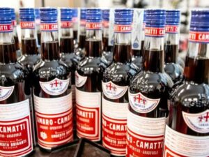 Amaro Camatti celebra un secolo di tradizione e innovazione Amaro Camatti celebra un secolo di tradizione e innovazione
